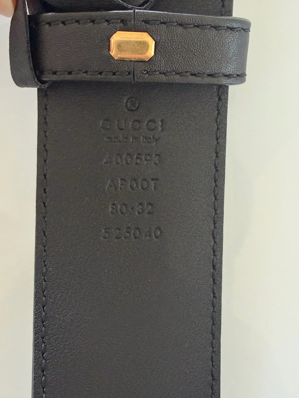Gucci Black Leather Belt with Gold Double G Buckle - Picture 5 of 6
